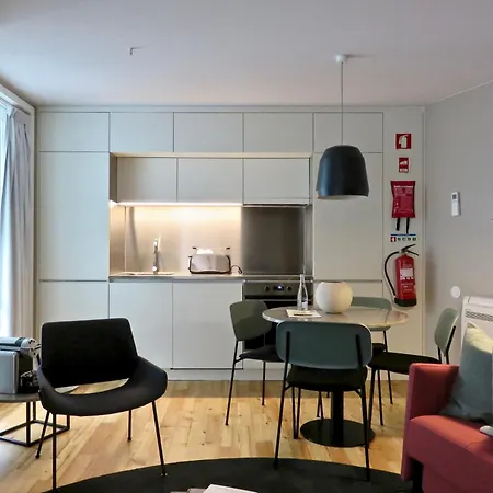 Serviced - Miragaia Ii 4* Porto