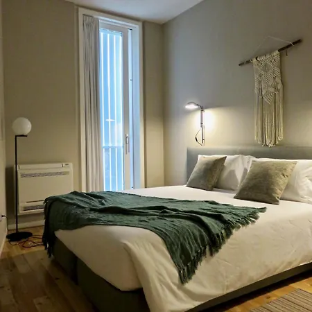 Serviced - Miragaia Ii 4* Porto