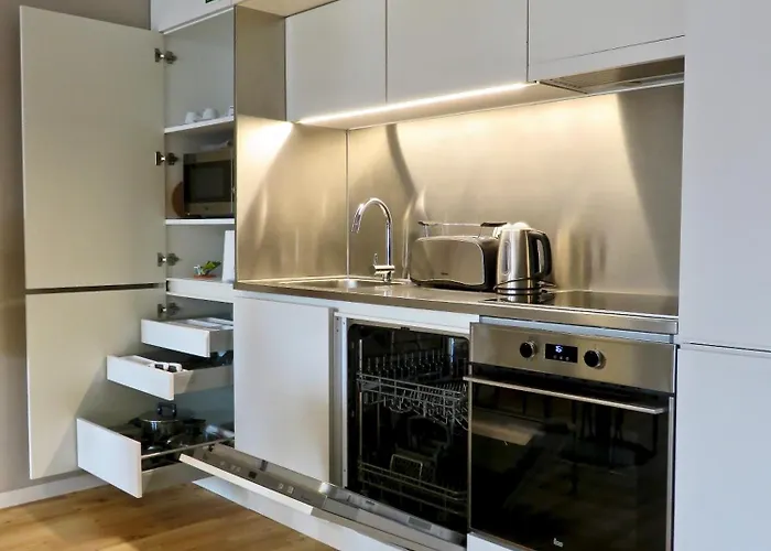 Serviced - Miragaia Ii Aparthotel Porto