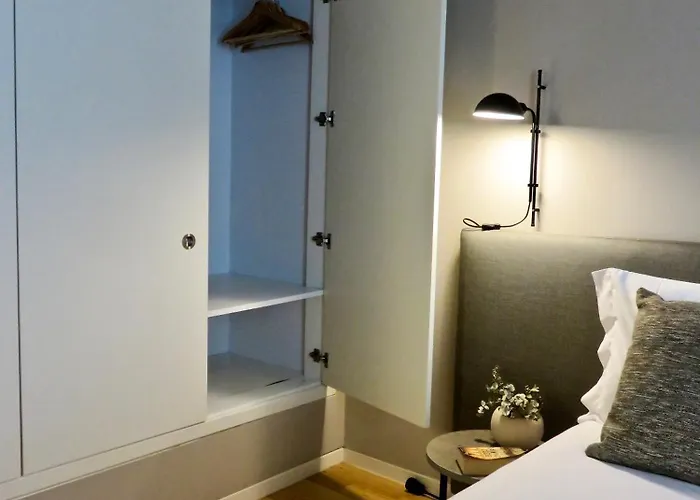 Serviced - Miragaia Ii 4* Porto