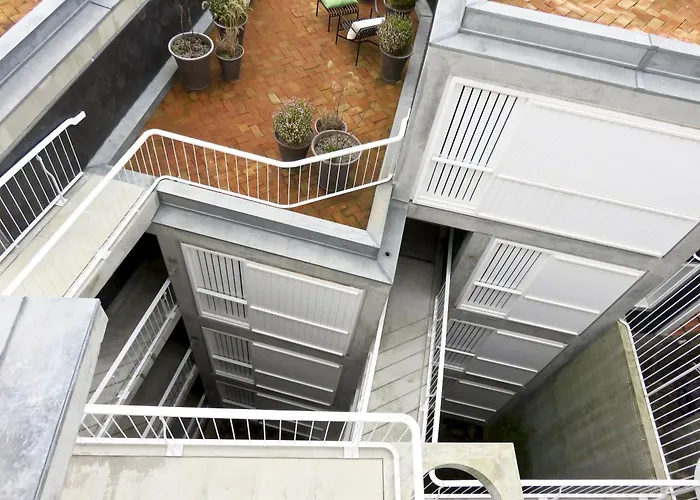 Serviced - Miragaia Ii Aparthotel Porto