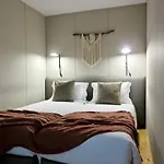 Serviced - Miragaia Ii 公寓式酒店 4*