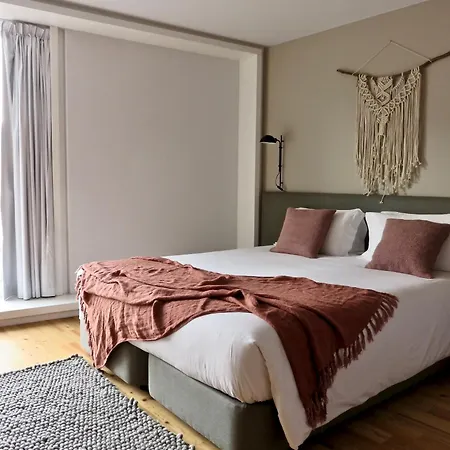Serviced - Miragaia Ii Aparthotel Oporto